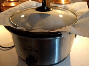 crock-pot-covered-with-paper-towel