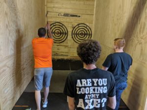 alt"axe throwing power players"