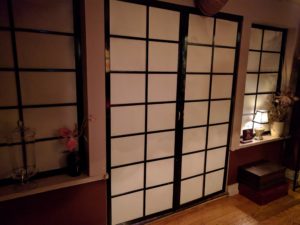 alt:"Asian spa tatami doors""